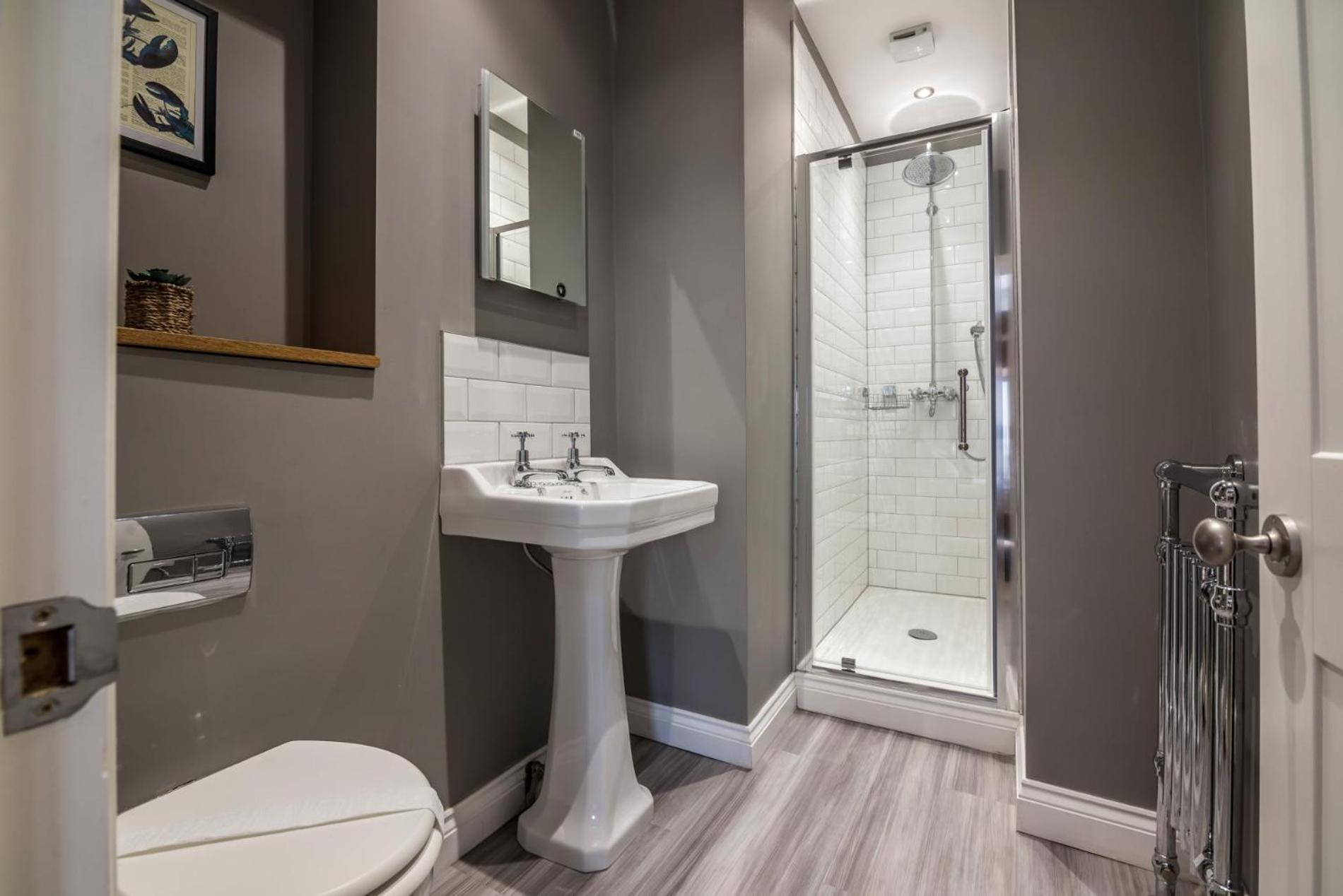 Lady Tenby - 2 Bedroom Apartment - Tenby Luaran gambar